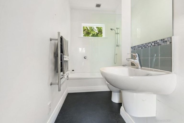Photo of property in 52 Belvedere Road, Hataitai, Wellington, 6021