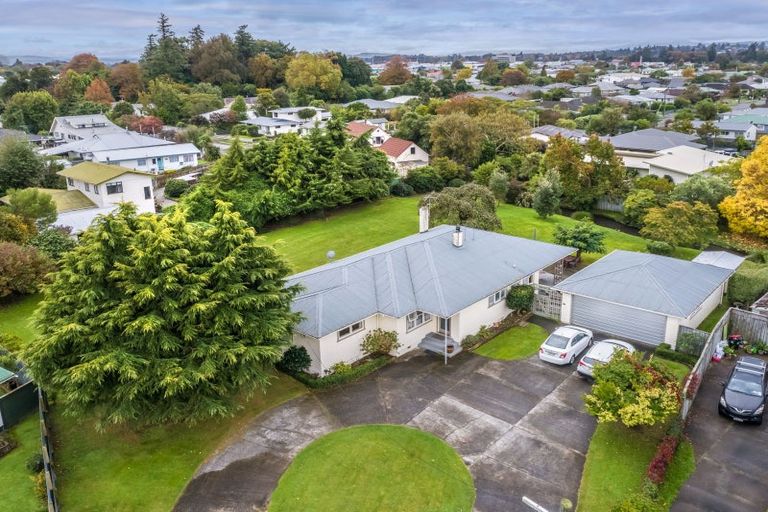 Photo of property in 12 Weka Place, Masterton, 5810