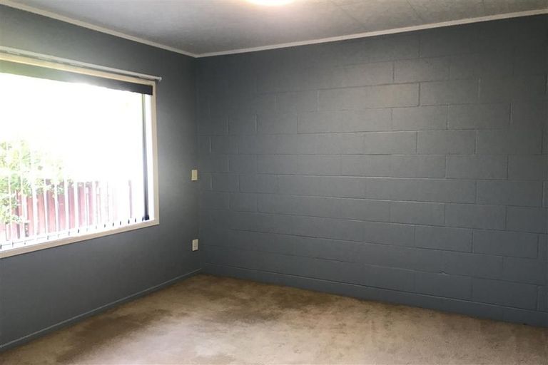 Photo of property in 2/21 Buckingham Crescent, Manukau, Auckland, 2025