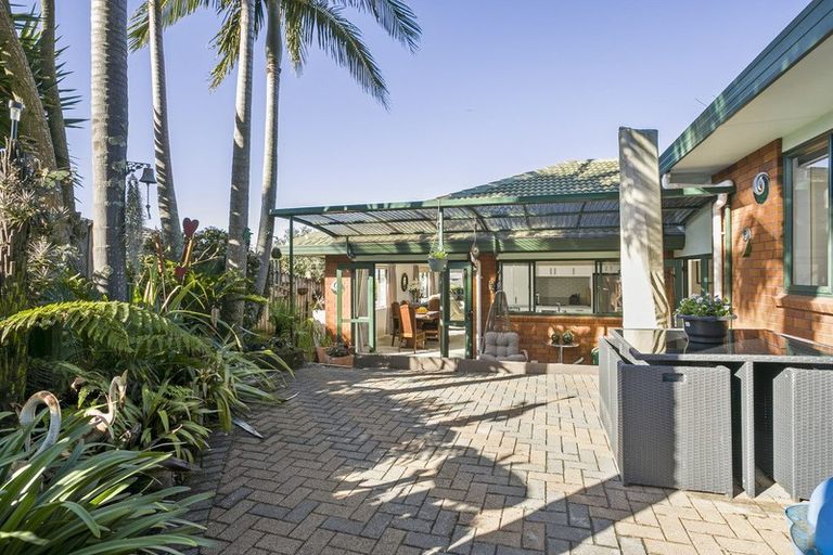 Photo of property in 23 Rathmar Drive, Manurewa, Auckland, 2105