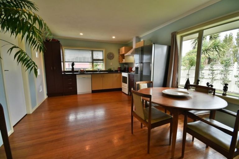Photo of property in 384 Yaldhurst Road, Russley, Christchurch, 8042