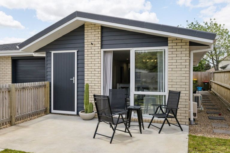 Photo of property in 2/3 Paul Crescent, Fairfield, Hamilton, 3214