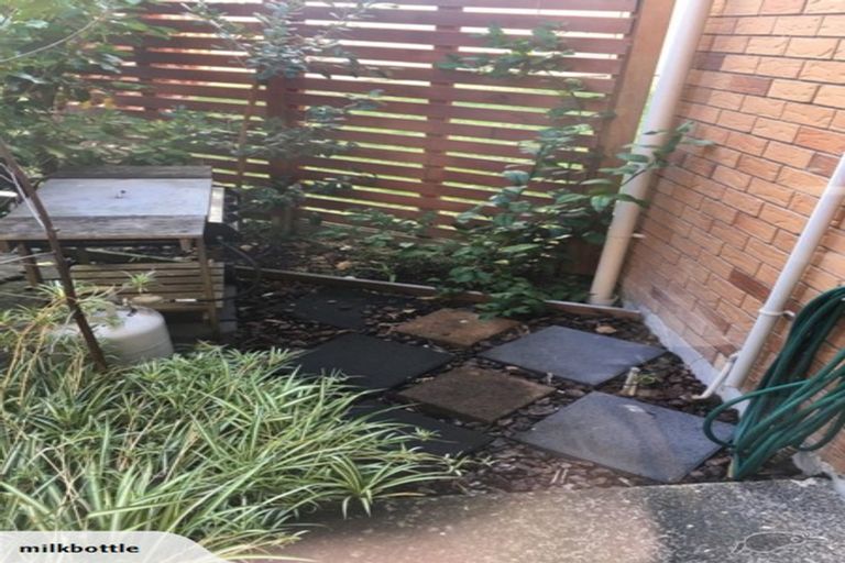 Photo of property in St Claire Village, 40/172 Mcleod Road, Te Atatu South, Auckland, 0610