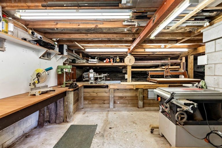 Photo of property in 2/6 Annette Avenue, Te Atatu South, Auckland, 0610