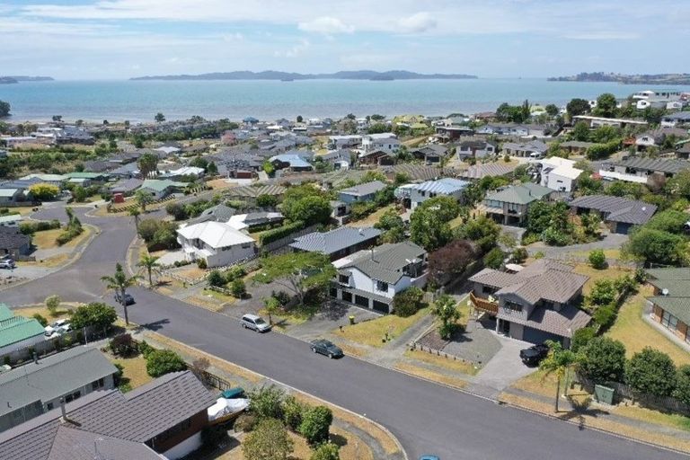 Photo of property in 12 Governor Grey Road, Snells Beach, 0920