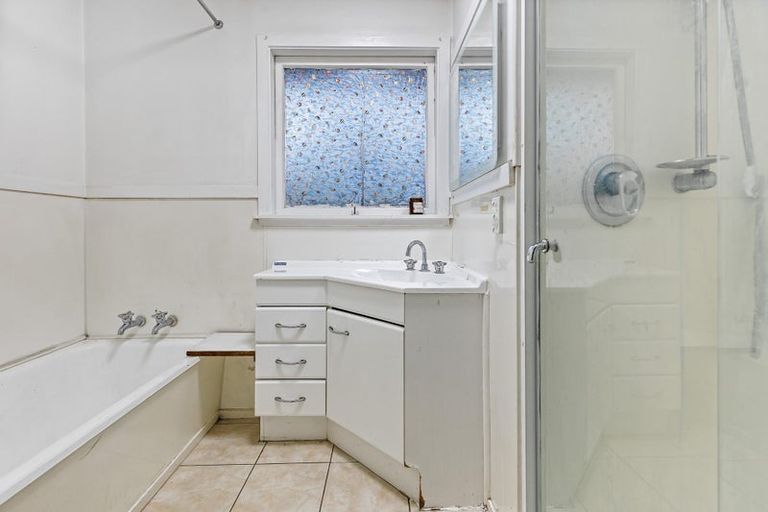 Photo of property in 41 Royal Road, Massey, Auckland, 0614