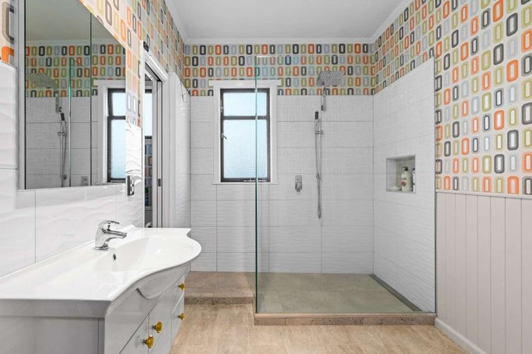 Photo of property in 236 Kennedy Road, Onekawa, Napier, 4110