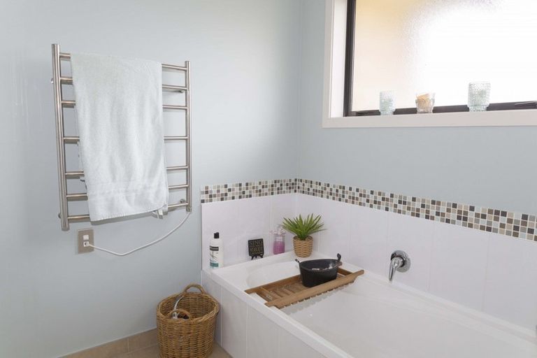 Photo of property in 8a Allan Street, Dannevirke, 4930