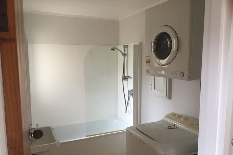 Photo of property in 4/84 Freyberg Street, Lyall Bay, Wellington, 6022