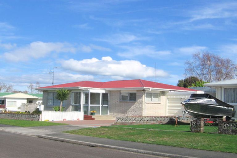Photo of property in 7 Crescent Road, Otumoetai, Tauranga, 3110