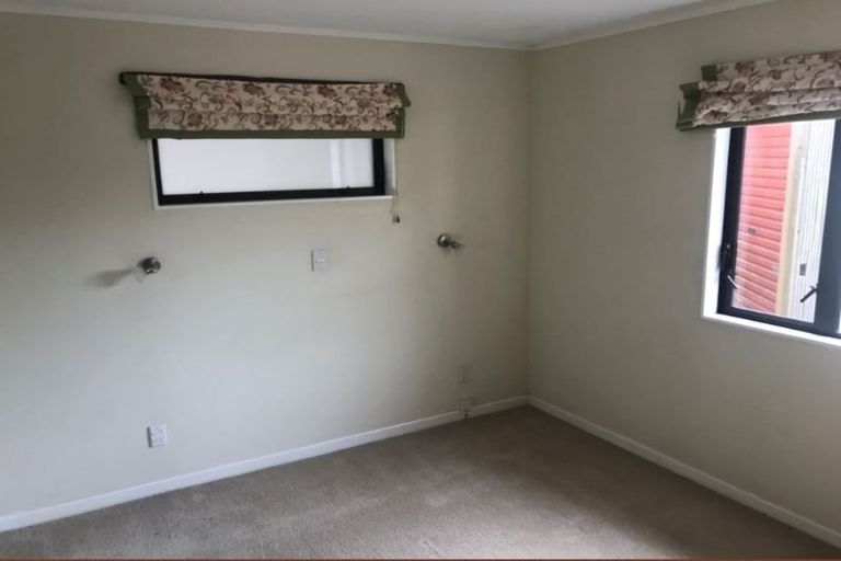 Photo of property in 190 Orangi Kaupapa Road, Northland, Wellington, 6012