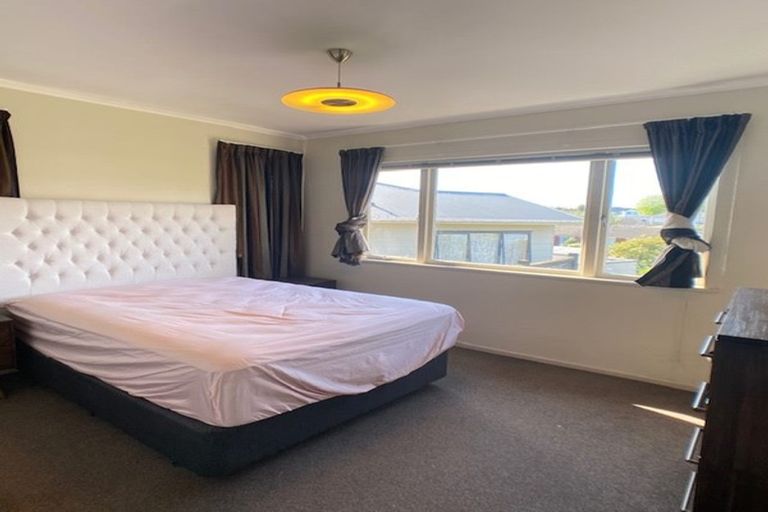 Photo of property in 95 View Road, Henderson, Auckland, 0612