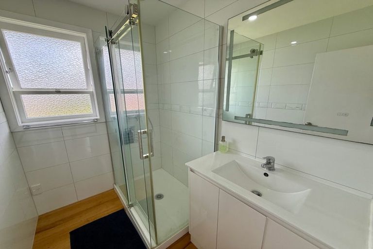 Photo of property in 51 Woodford Avenue, Henderson, Auckland, 0610