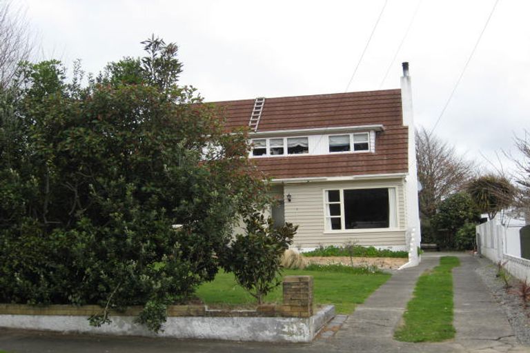 Photo of property in 35 Chester Street, Levin, 5510