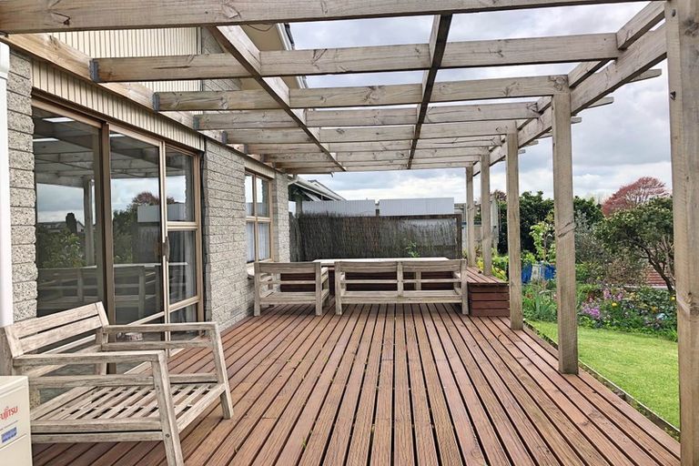 Photo of property in 7b Glading Place, St Andrews, Hamilton, 3200