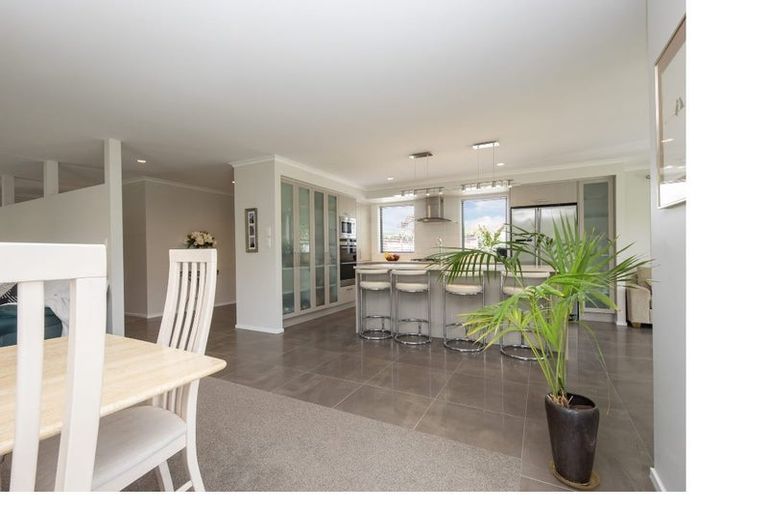 Photo of property in 9 Maple Lane, Huapai, Kumeu, 0810