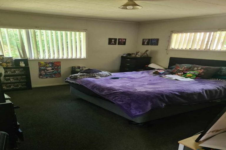 Photo of property in 8 Lorena Place, West Harbour, Auckland, 0618