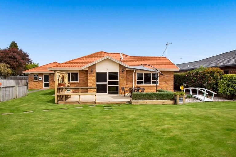 Photo of property in 9 Beech Place, Hawera, 4610