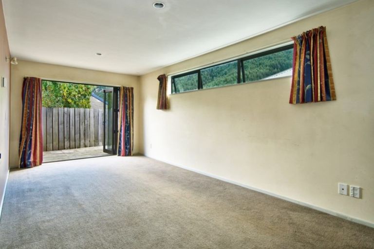 Photo of property in 16b Watts Road, Fernhill, Queenstown, 9300