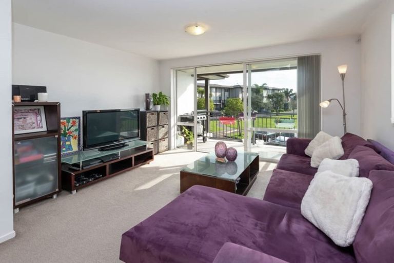 Photo of property in 6/1 Opito Way, East Tamaki, Auckland, 2013
