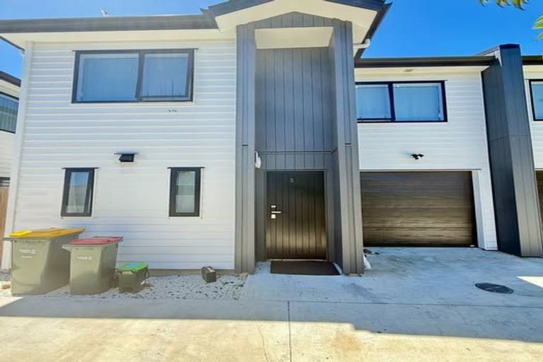 Photo of property in 128d Kimpton Road, Papatoetoe, Auckland, 2025