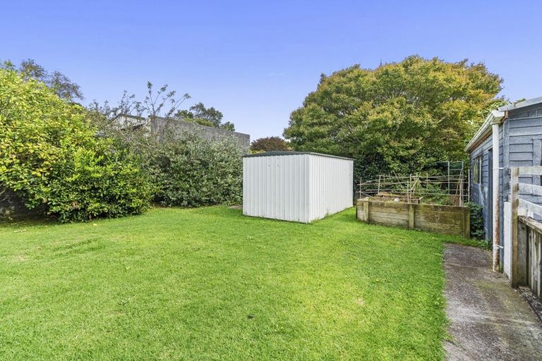 Photo of property in 39 Trelawney Crescent, Westown, New Plymouth, 4310