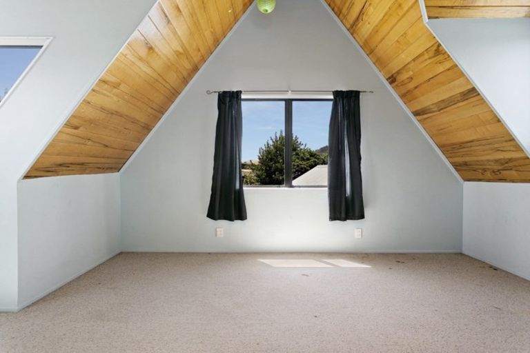 Photo of property in 1/24 Invergarry Road, Hilltop, Taupo, 3330