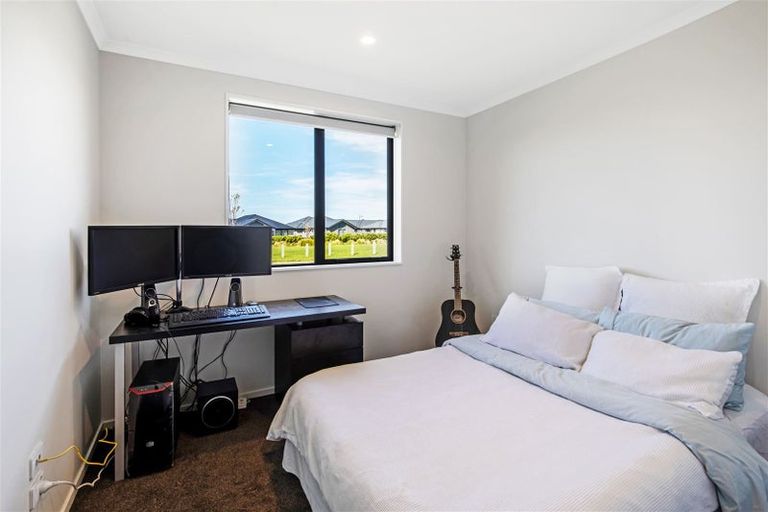 Photo of property in 106 Haymakers Crescent, Rolleston, 7614