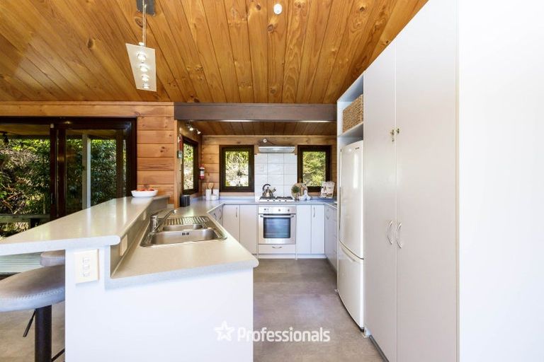 Photo of property in 10 Hobbit Lane, Pinehaven, Upper Hutt, 5371