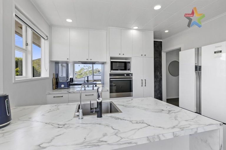 Photo of property in 29 Timaru Grove, Kelson, Lower Hutt, 5010