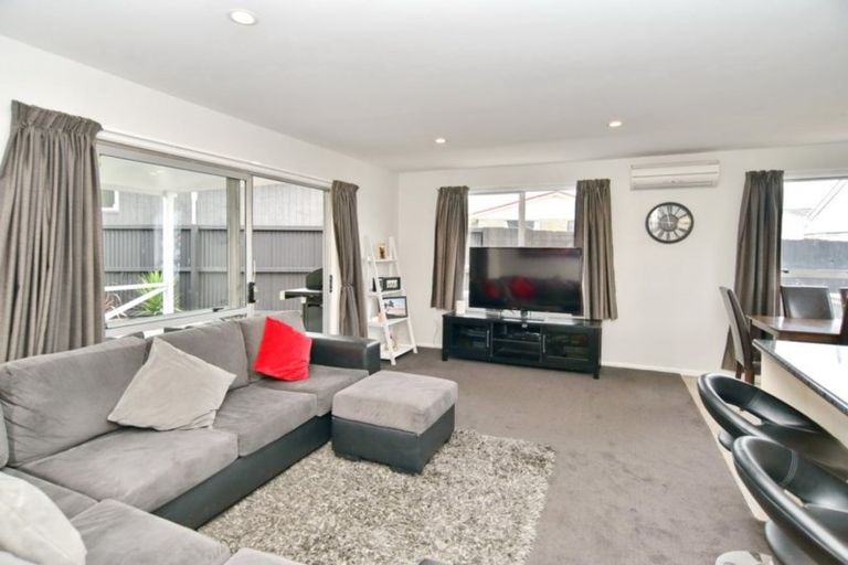 Photo of property in 1/65 Kuaka Crescent, Bromley, Christchurch, 8062