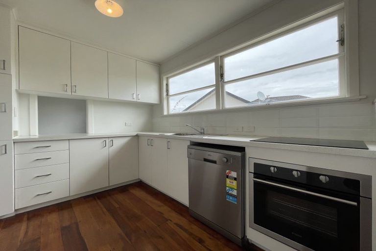 Photo of property in 5a Bradford Place, Awapuni, Palmerston North, 4412