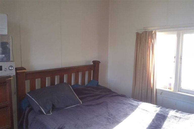 Photo of property in 6 Herbert Street, Waimate, 7924