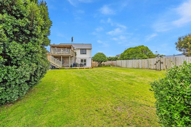 Photo of property in 279 Peka Peka Road, Peka Peka, Waikanae, 5391
