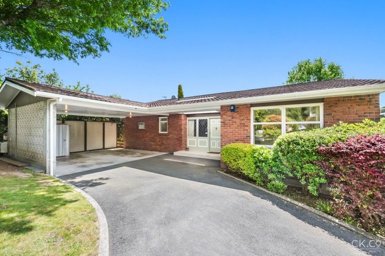 Photo of property in 11 Chichester Drive, Pinehaven, Upper Hutt, 5019