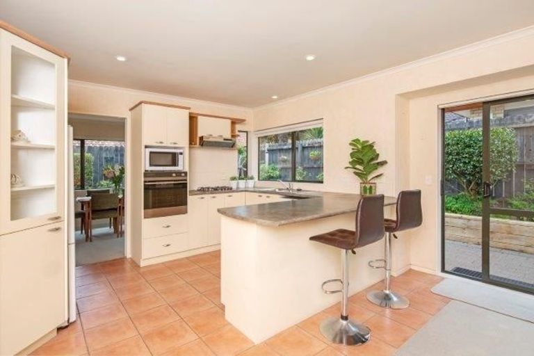 Photo of property in 9 Ardkeen Place, East Tamaki, Auckland, 2016