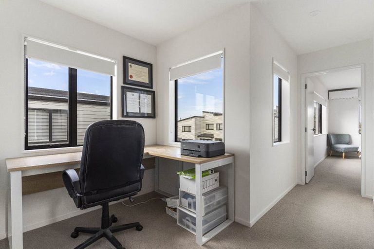 Photo of property in 42 Skua Road, Hobsonville, Auckland, 0616