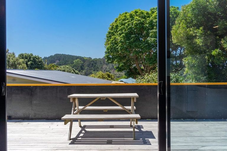 Photo of property in 21 Cumberland Street, Leigh, 0985