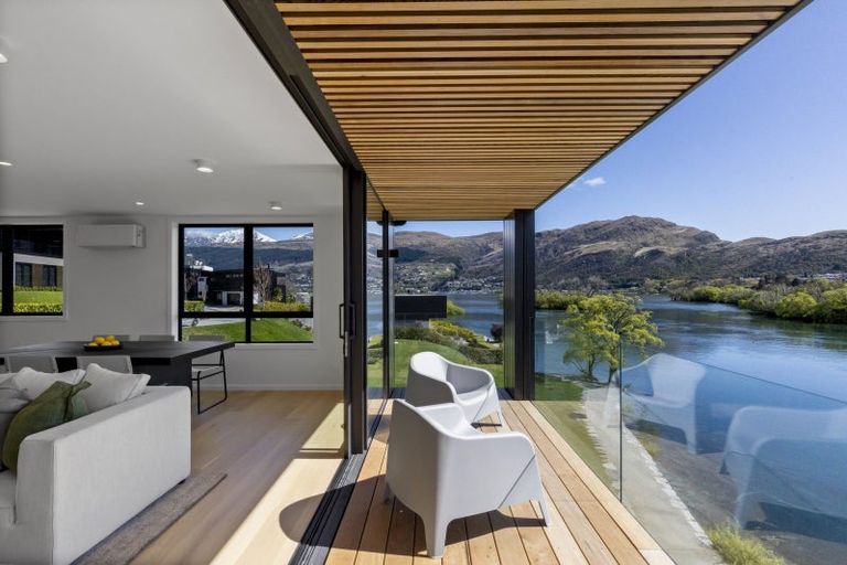 Photo of property in 11a William Rees Place, Kawarau Falls, Queenstown, 9300