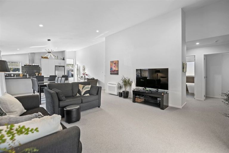 Photo of property in 71 Te Wharo Drive, Papamoa, 3118