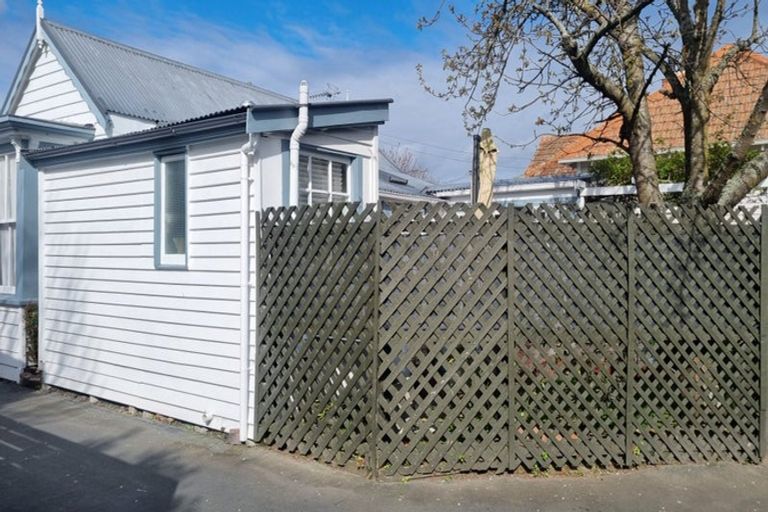 Photo of property in 147a Holly Road, St Albans, Christchurch, 8014