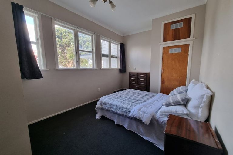 Photo of property in 48 Aurora Terrace, Kelburn, Wellington, 6012