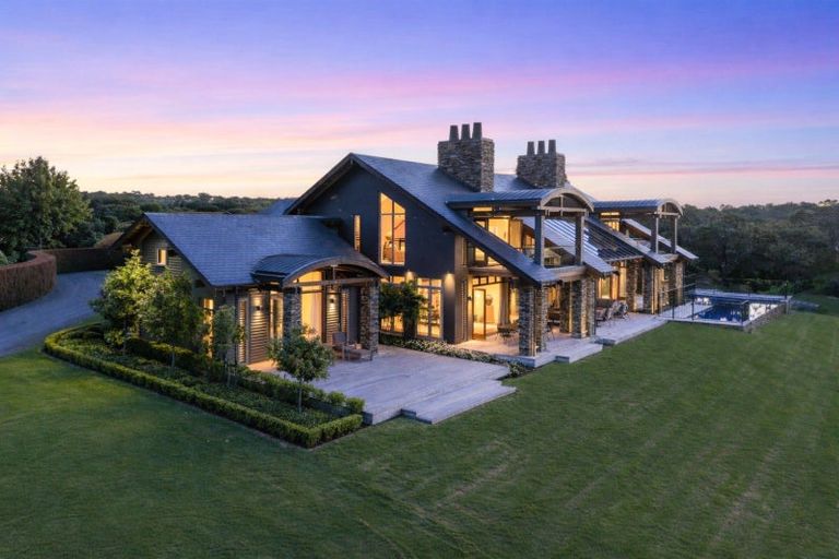 Photo of property in 42 Porterfield Road, Whitford, Howick, 2571