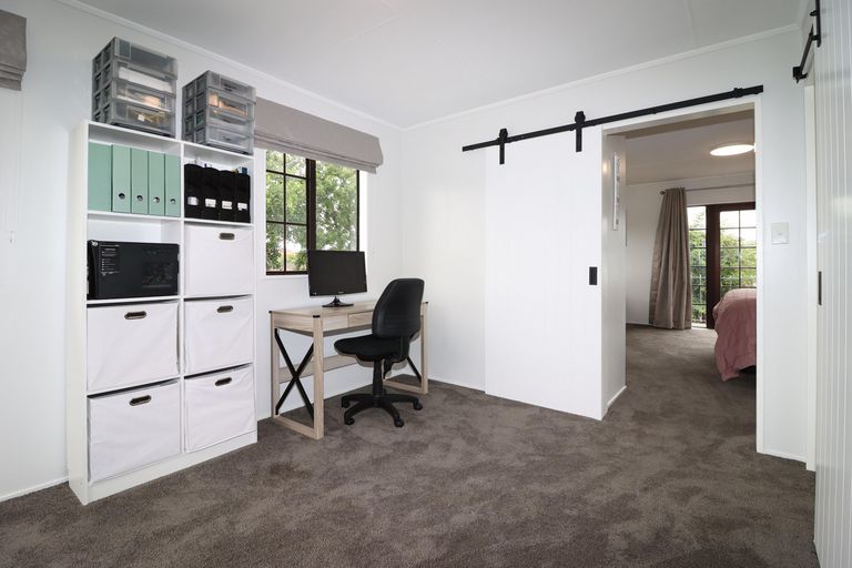 Photo of property in 10 Kereru Place, Masterton, 5810