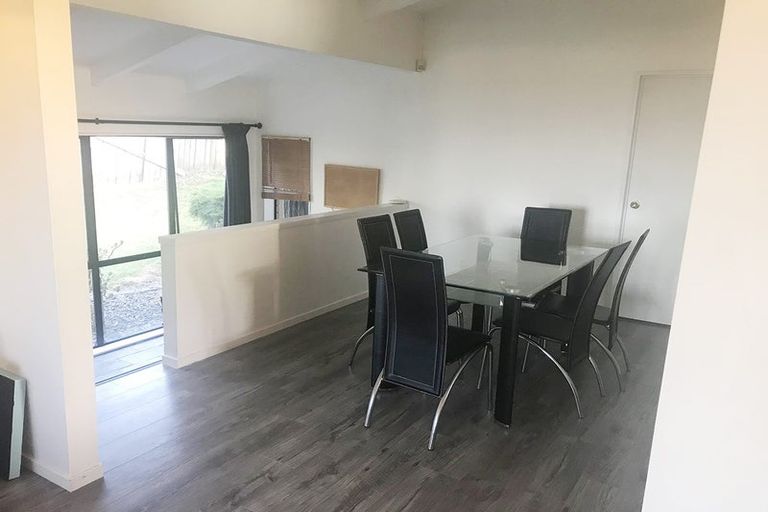 Photo of property in 9 Cambric Place, Botany Downs, Auckland, 2010