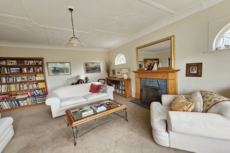 Photo of property in 8 Newcombe Crescent, Karori, Wellington, 6012