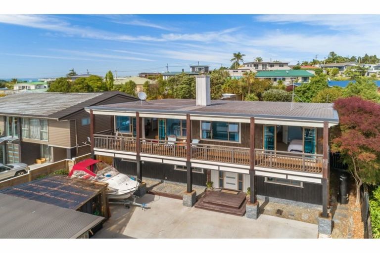 Photo of property in 10 Rishworth Avenue, Stanmore Bay, Whangaparaoa, 0932