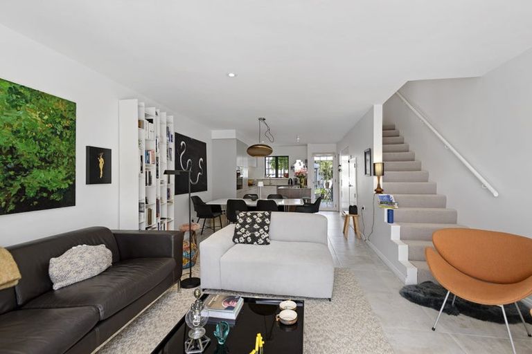 Photo of property in 7/9 Burgess Street, Sumner, Christchurch, 8081