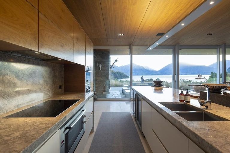 Photo of property in 6 Fishermans Lane, Mount Creighton, Queenstown, 9371