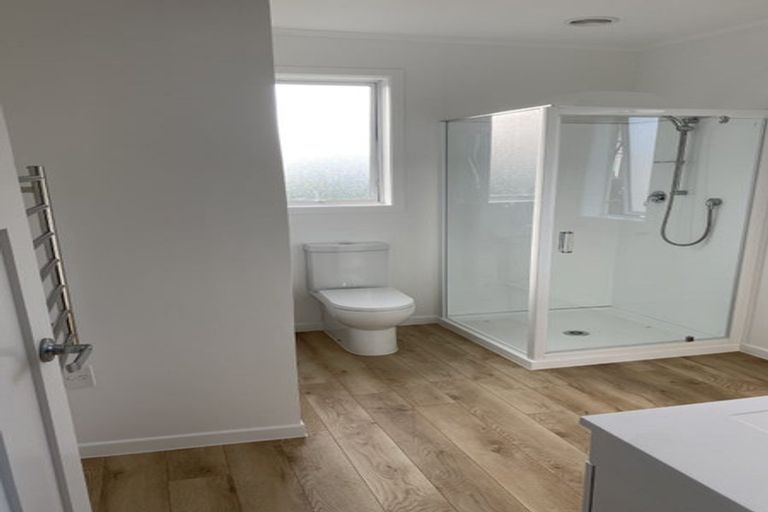 Photo of property in 36 Taupaki Road, Taupaki, Henderson, 0782